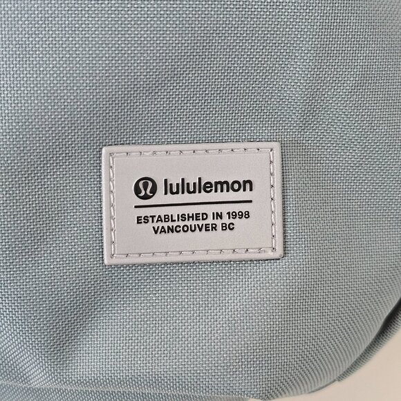 NWT LULULEMON CRBU Crater Blue Double Zip Tech Canvas Backpack OS - Picture 5 of 16